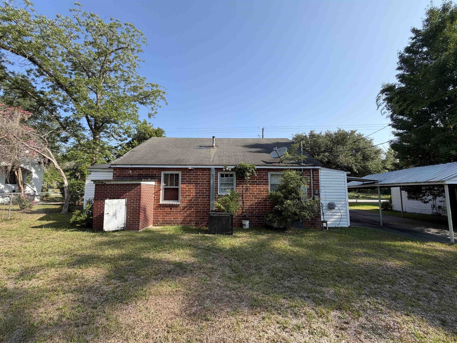 224 E Brooks St.  Photo 9