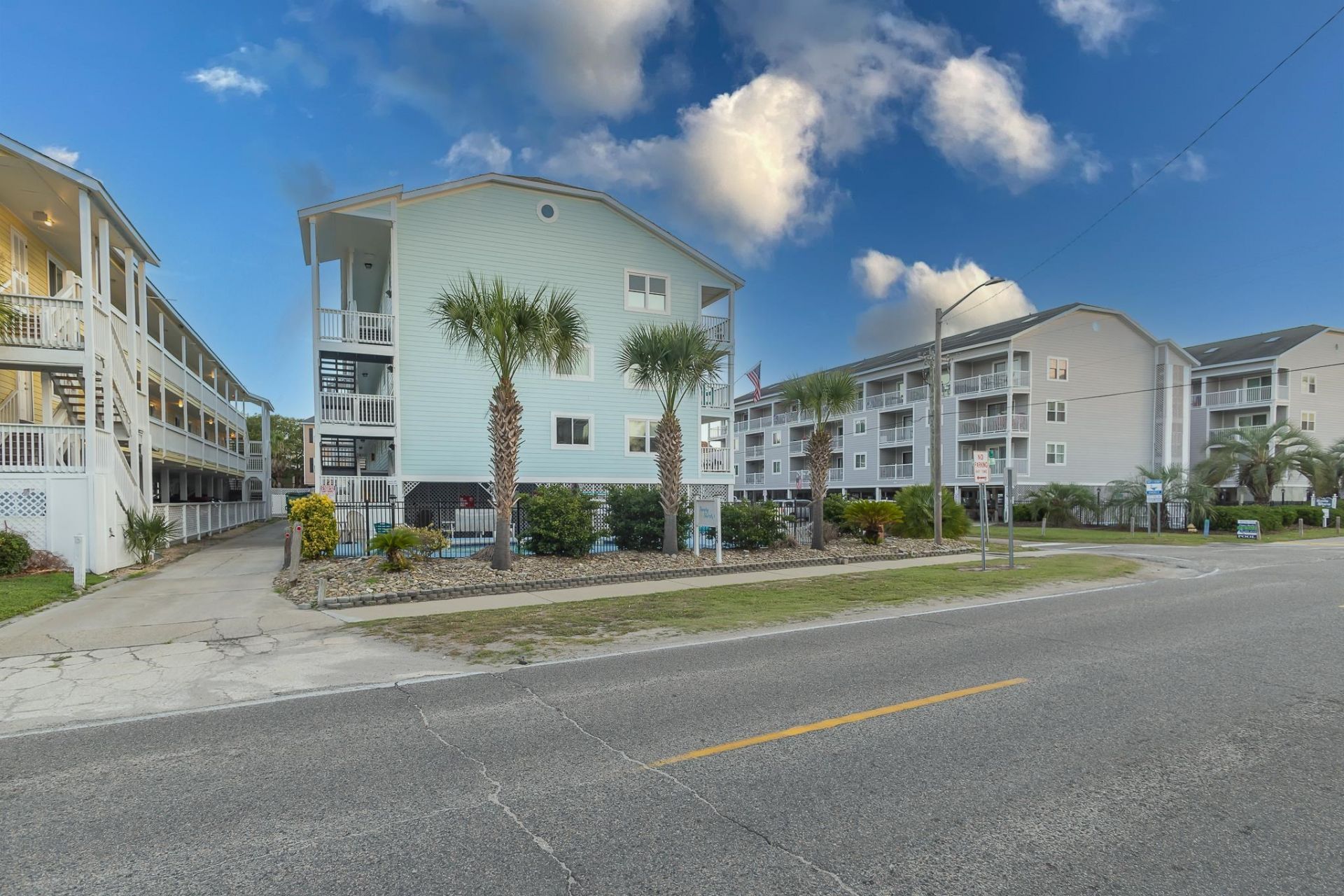 1429 N Waccamaw Dr. Photo 8