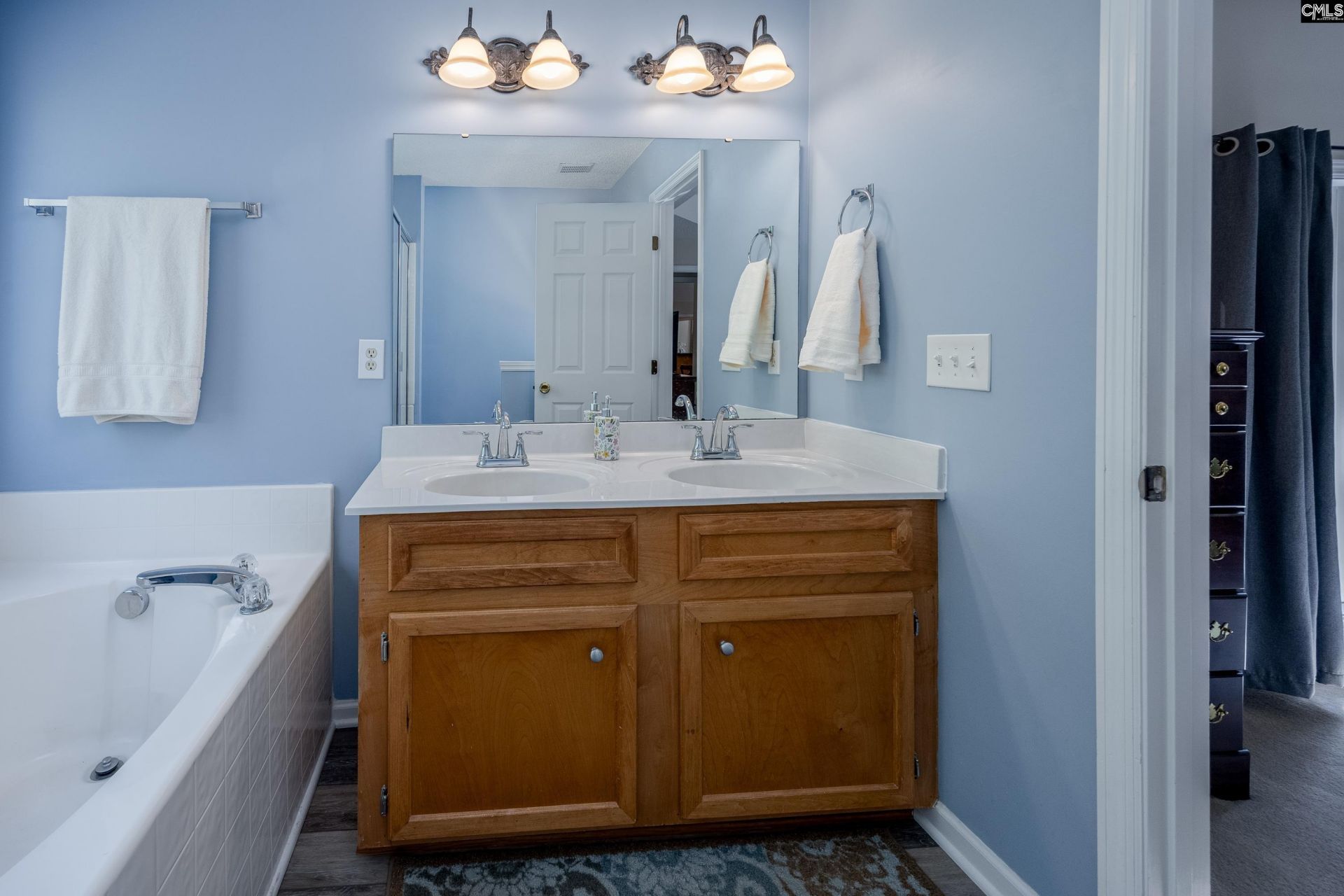 2032 Ridgeway Road  Photo 32