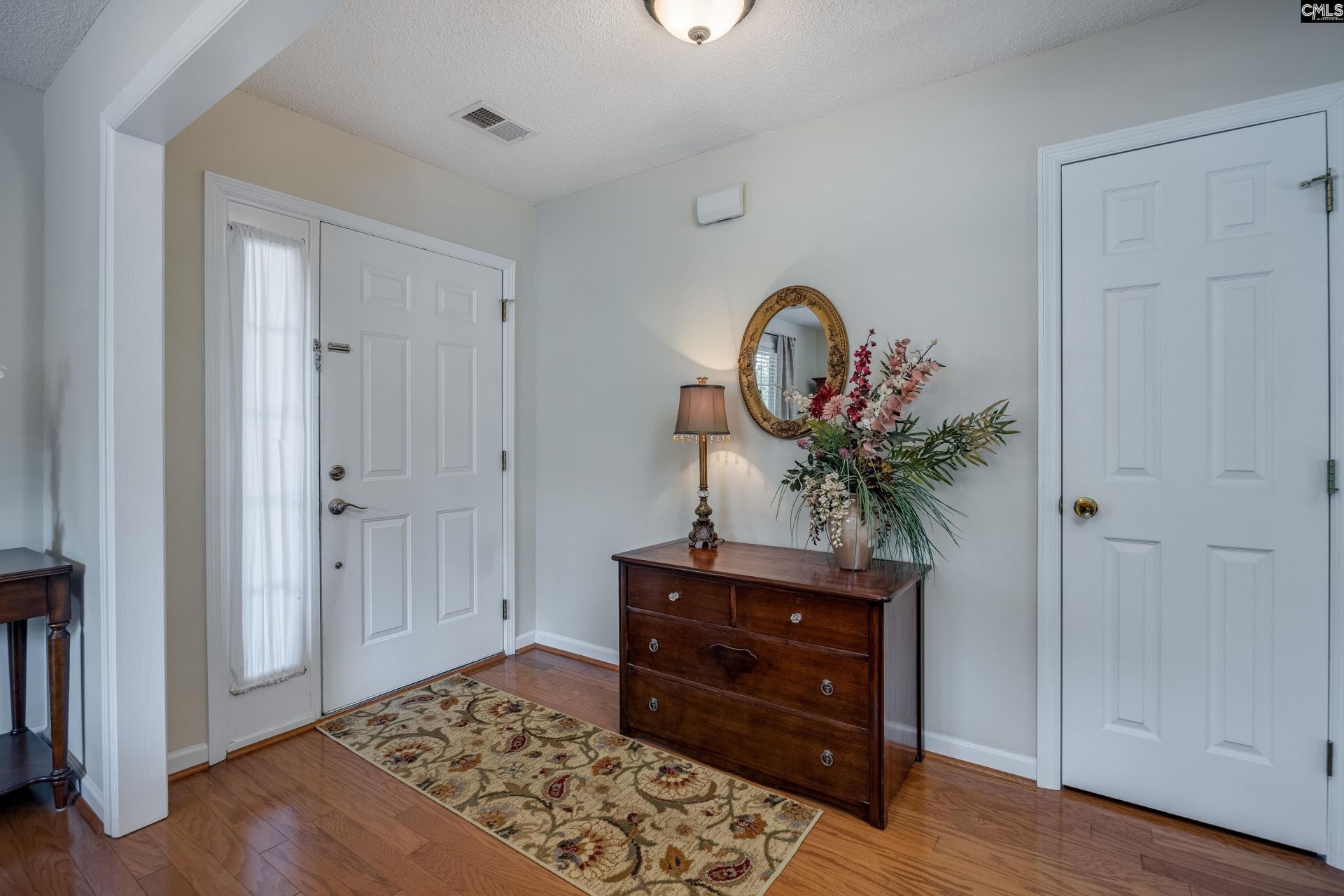 2032 Ridgeway Road  Photo 6