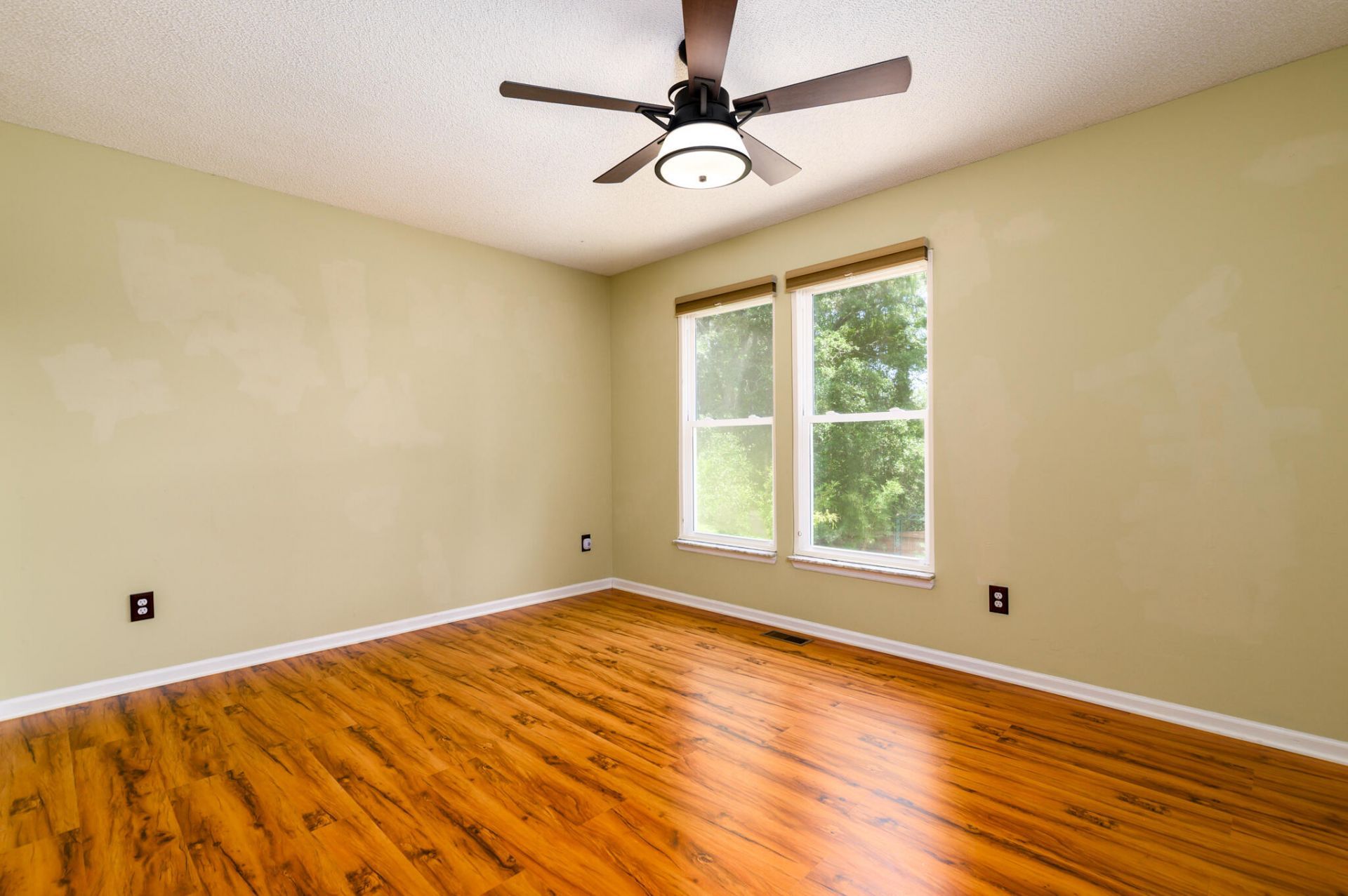 1406 Diamond Boulevard Photo 35