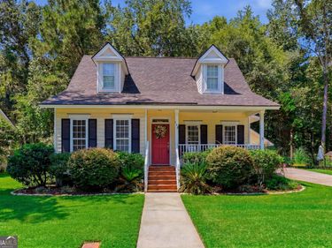 105 Cottage Court, Richmond Hill, GA 31324