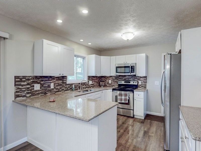 2045 Howard Street NE, Hartville, OH 44632 Photo 11
