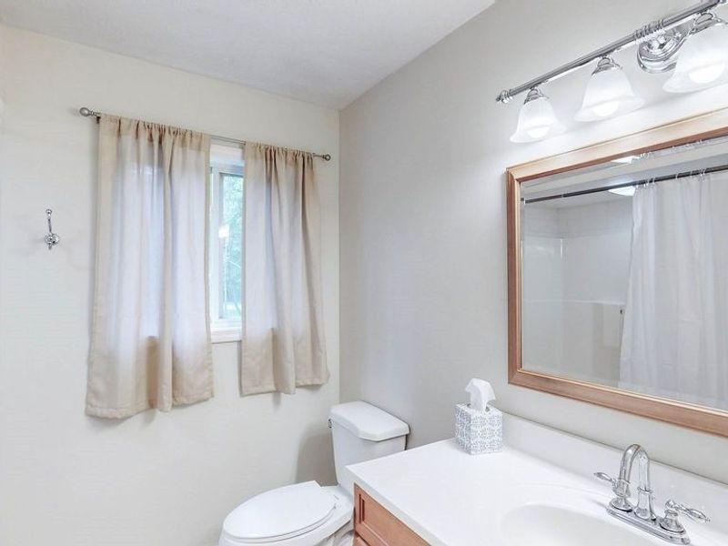 2045 Howard Street NE, Hartville, OH 44632 Photo 25