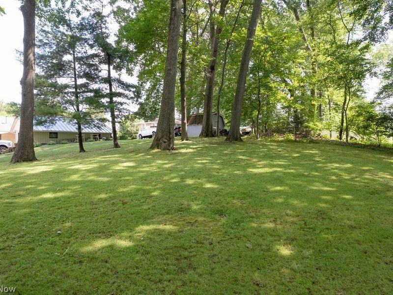2045 Howard Street NE, Hartville, OH 44632 Photo 40