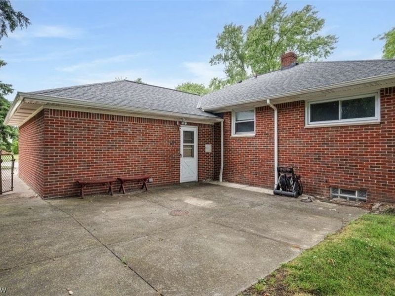 1771 Crestwood Road, Mayfield Heights, OH 44124 Photo 22