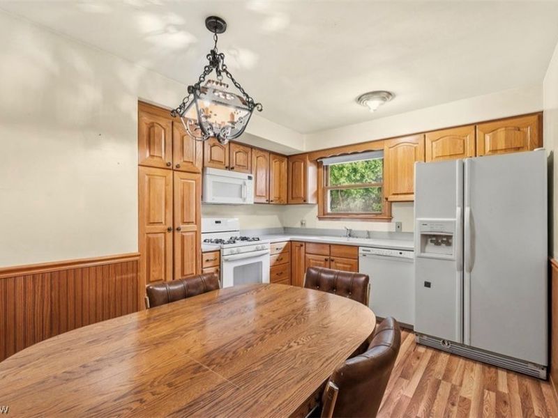 1771 Crestwood Road, Mayfield Heights, OH 44124 Photo 9