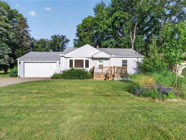 5612 Fitch Road , North Olmsted, OH 44070