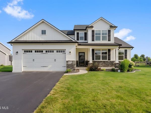 24930 Saddle Horn Drive, Perrysburg, OH 43551