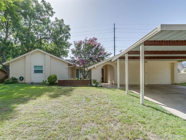 228 Aquilla Drive, Lakeside, TX 76108