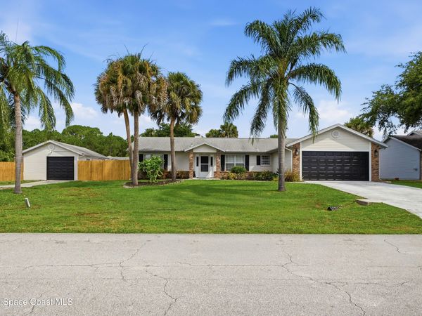 271 Hammock Road SE , Palm Bay, FL 32909