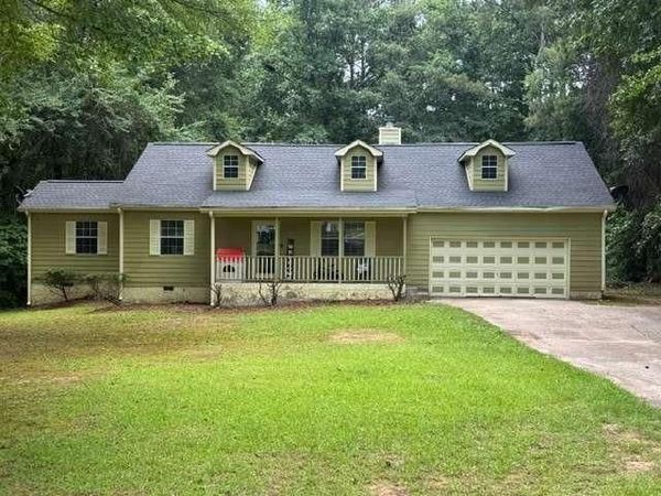 253 Ruth Drive , Newnan, GA 30265