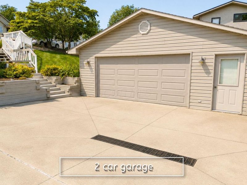 401 Lakeview Heights Drive, Howard, OH 43028 Photo 7