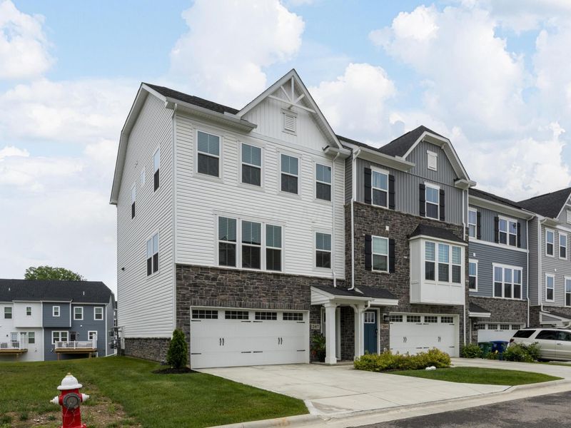 207 Via Veneto, Delaware, OH 43015 Photo 2