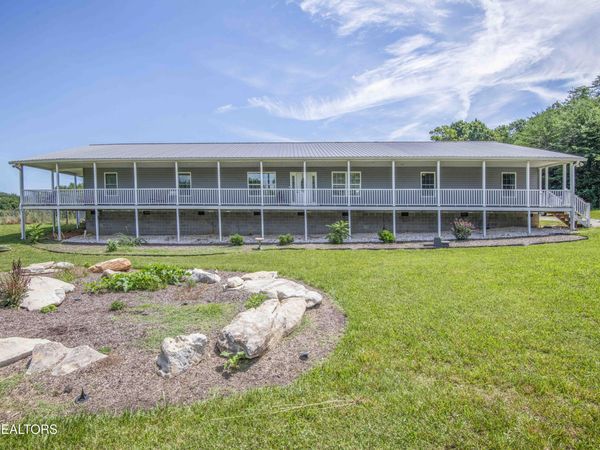 777 Cress Lane, Lenoir City, TN 37772