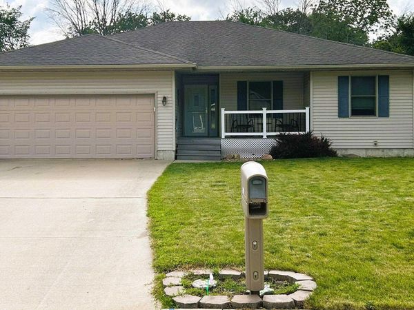 306 Park Avenue, Charles City, IA 50616