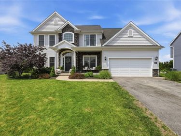 14 Silent Meadow Lane, Lancaster, NY 14086