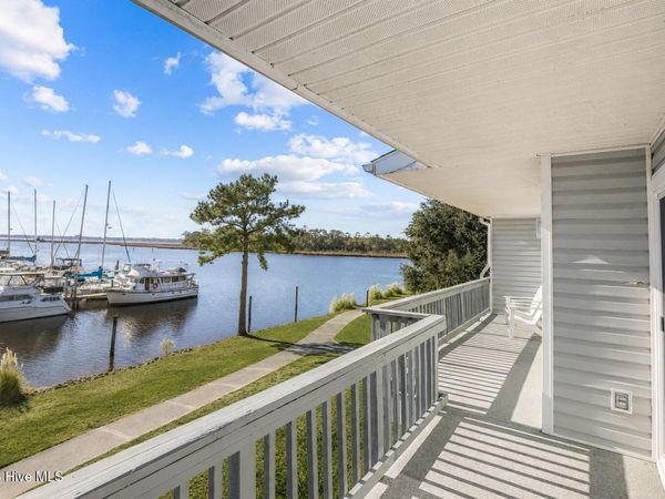 2213 Harbourside Drive, New Bern, NC 28560