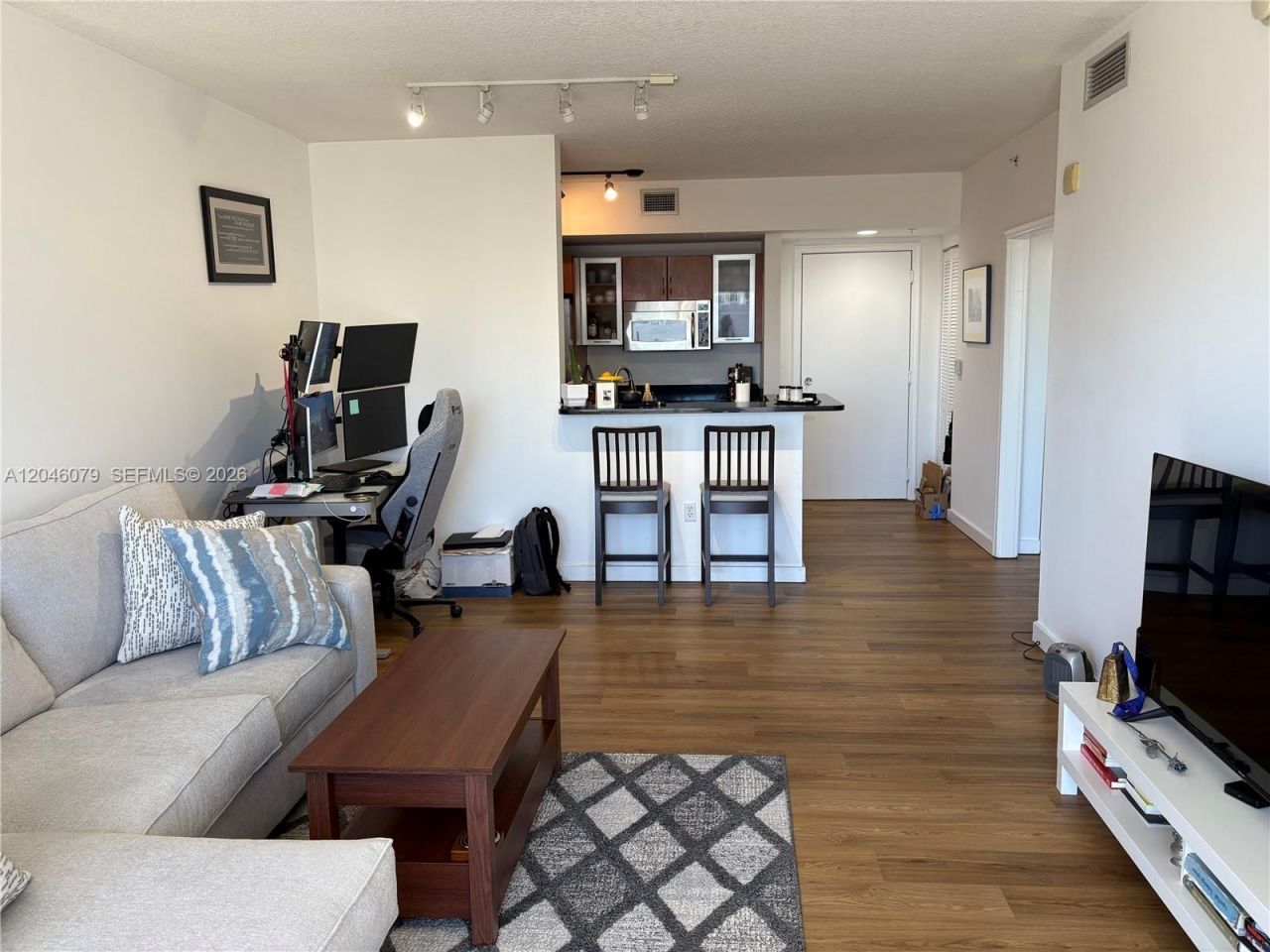 18800 NE 29 Ave , Unit 807, Aventura, FL 33180 Photo