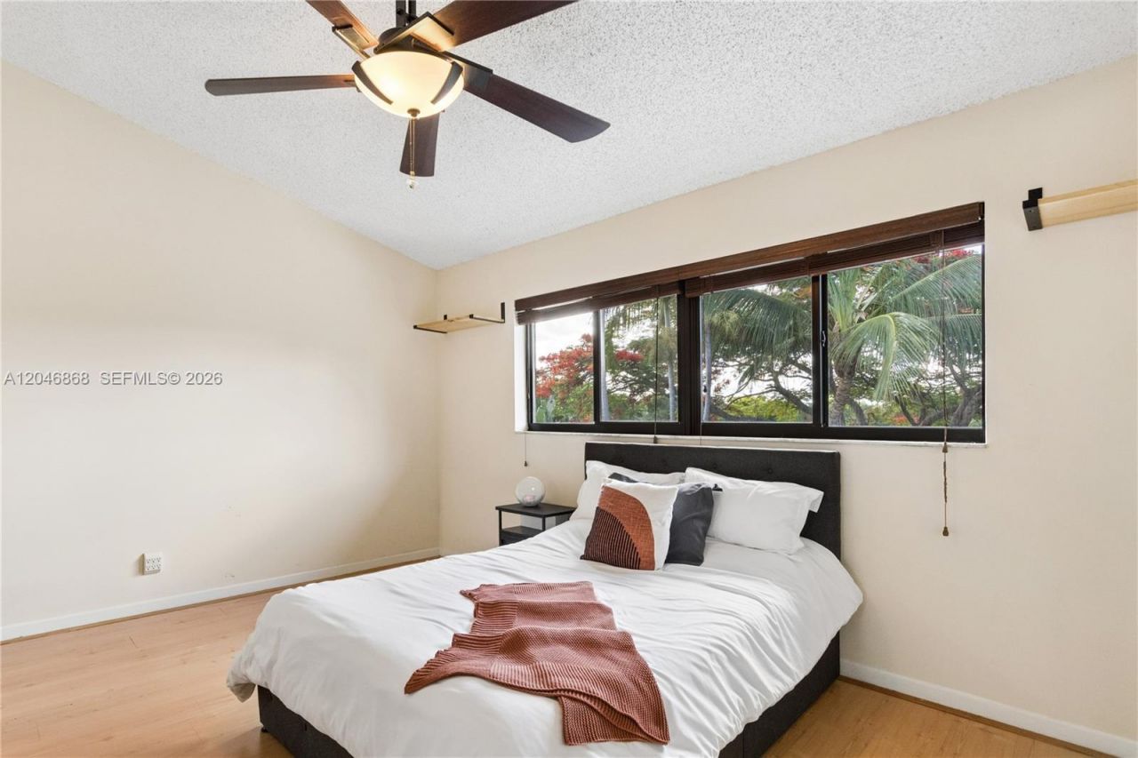 3050 S Oakland Forest Dr, Unit 2008, Oakland Park, FL 33309 Photo