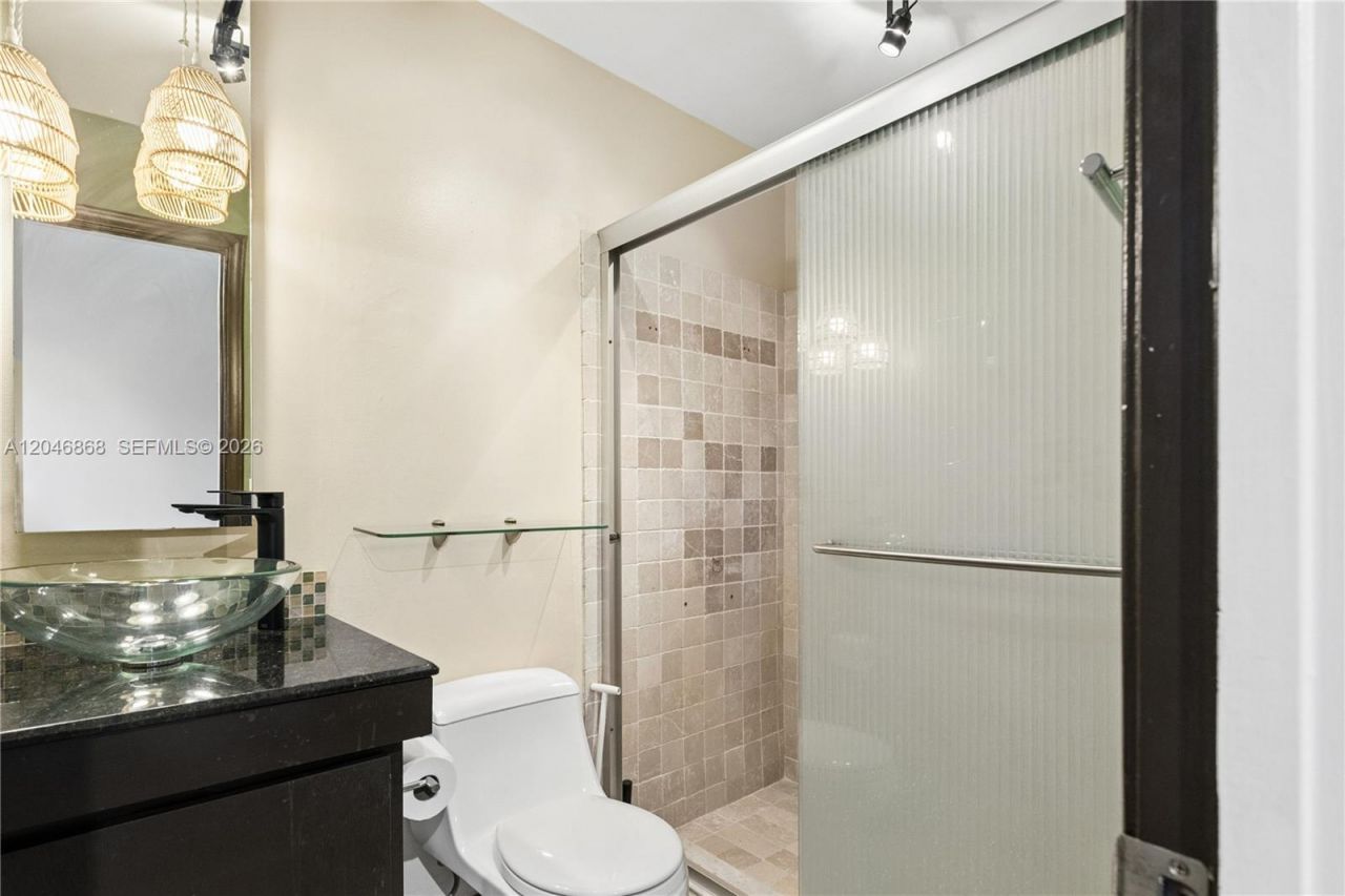 3050 S Oakland Forest Dr, Unit 2008, Oakland Park, FL 33309 Photo