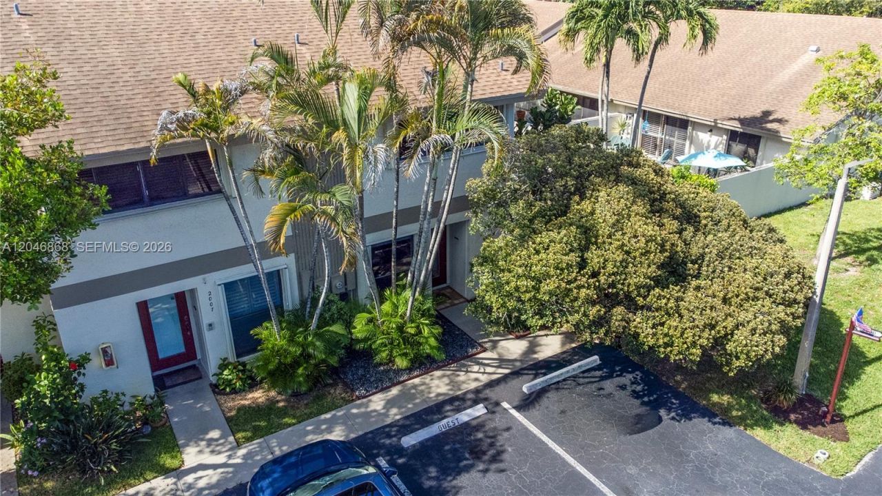 3050 S Oakland Forest Dr, Unit 2008, Oakland Park, FL 33309 Photo