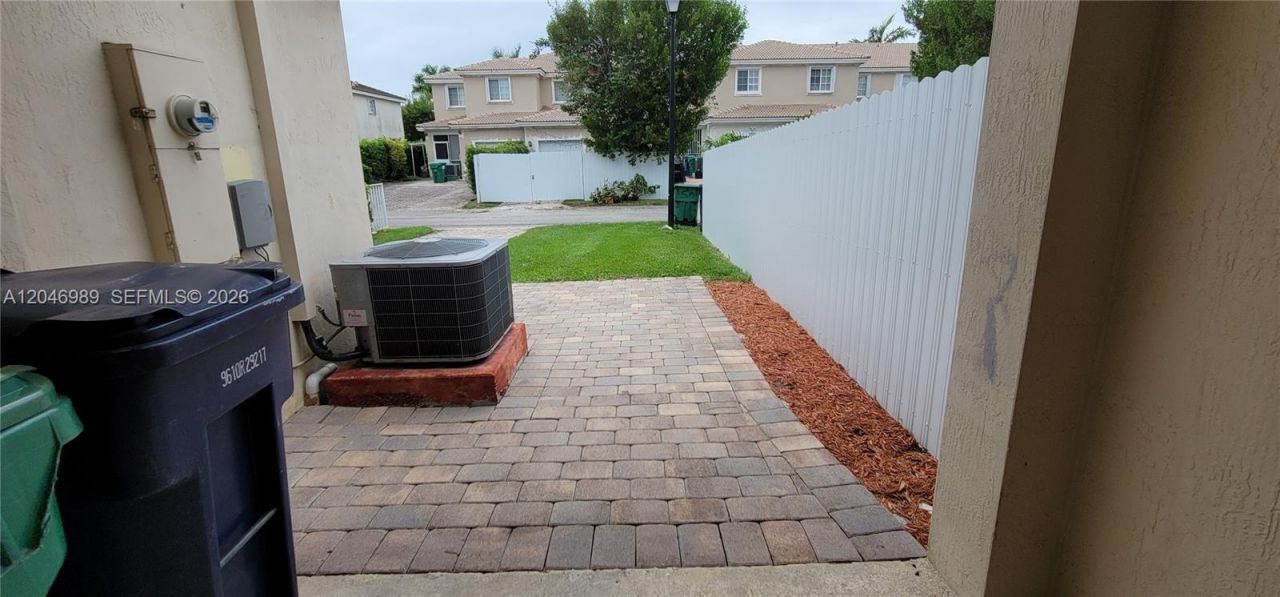 27300 SW 140th Psge , Homestead, FL 33032 Photo