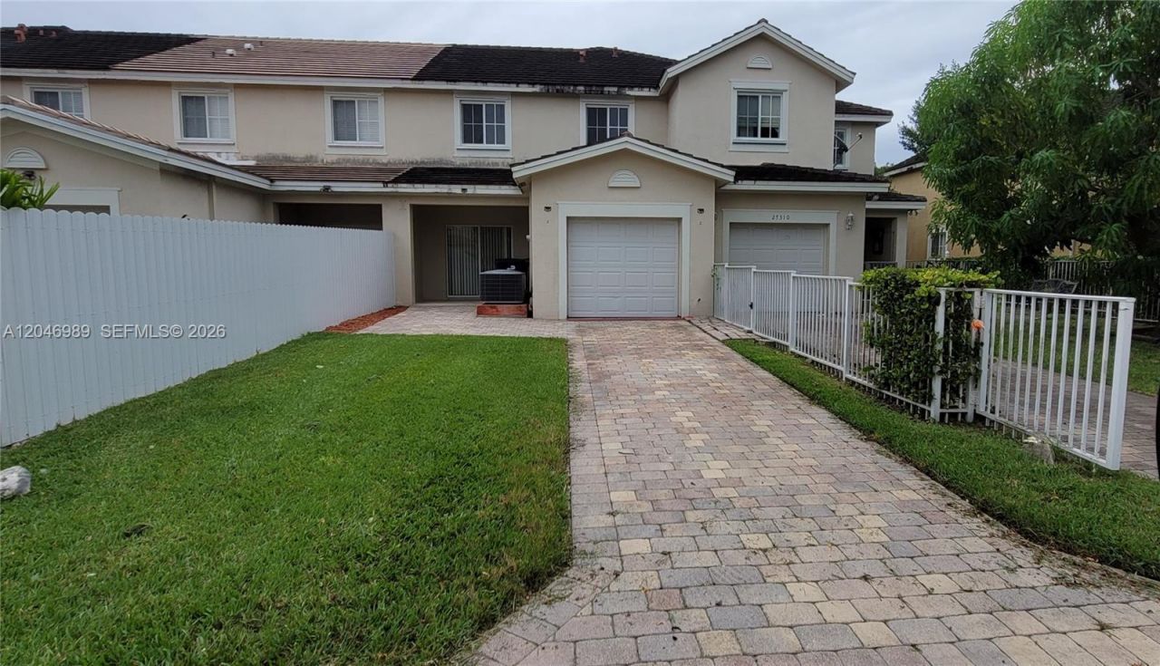 27300 SW 140th Psge , Homestead, FL 33032 Photo