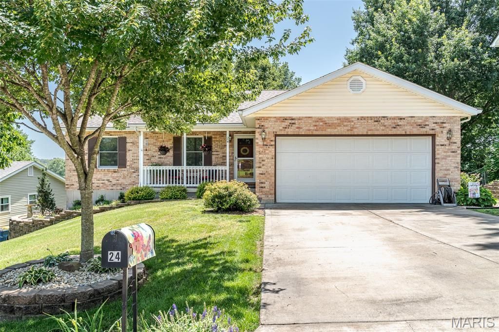 24 Mike Alan Drive, Washington, MO 63090 Main Photo