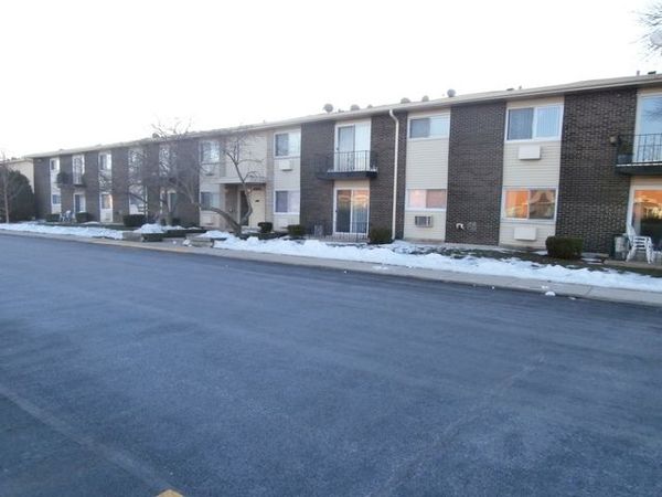 8860 N Western Avenue , Unit 2F, Des Plaines, IL 60016