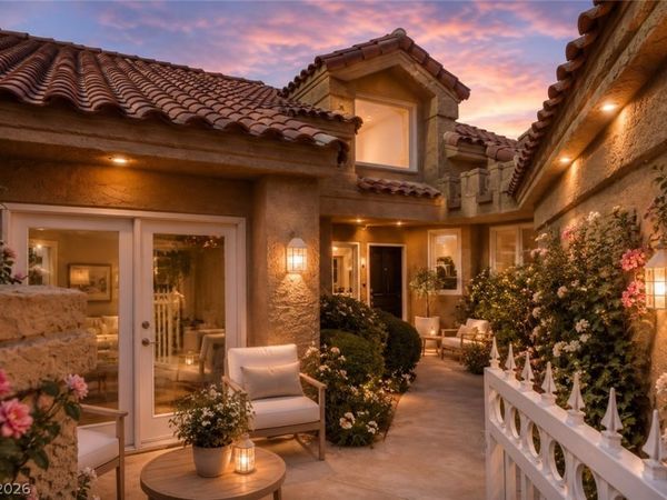 5008 Shoal Creek Circle , Las Vegas, NV 89113