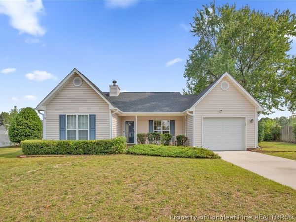 105 Walta Court , Fayetteville, NC 28306