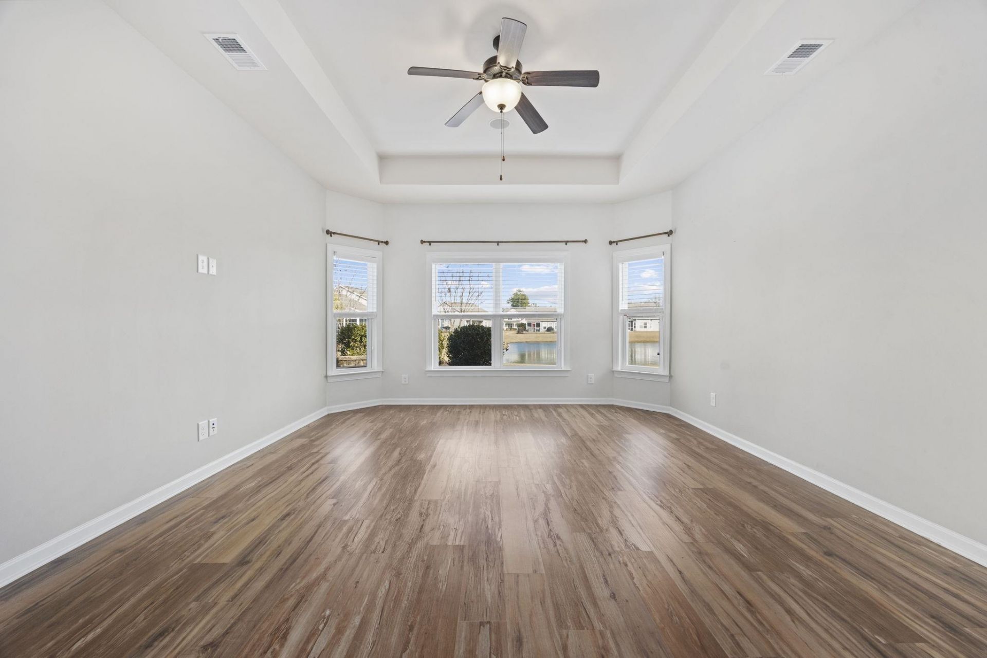 209 Angel Wing Dr. Photo 16