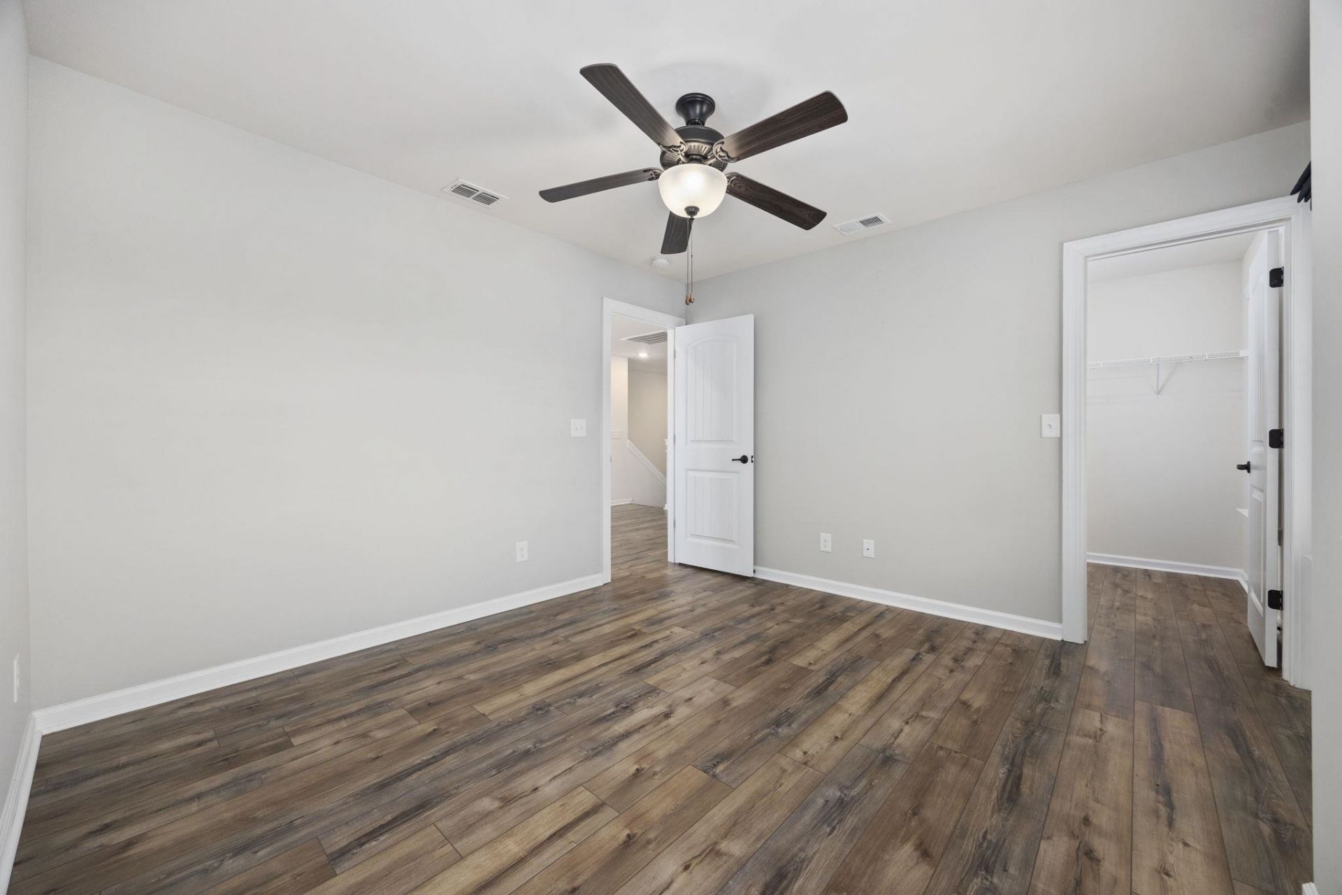 209 Angel Wing Dr. Photo 22