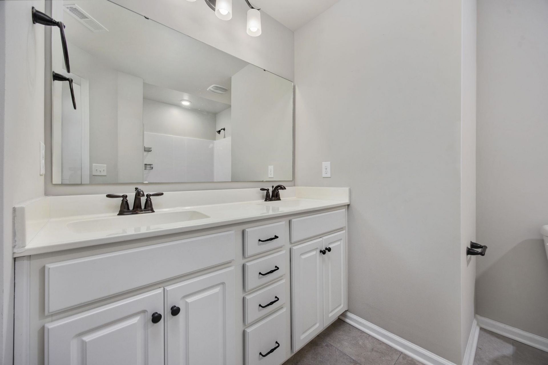 209 Angel Wing Dr. Photo 23