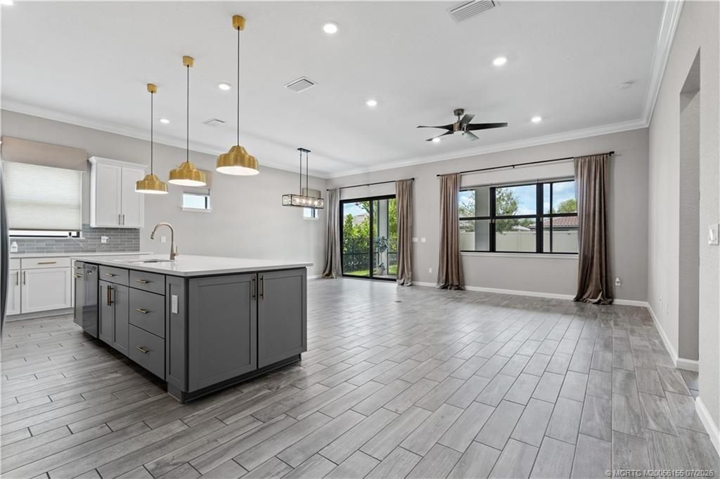 518 SE Crathes Street , Port Saint Lucie, FL 34984 Photo