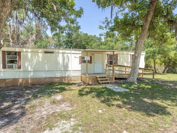 625 Maple Street , Alligator Point, FL 32346