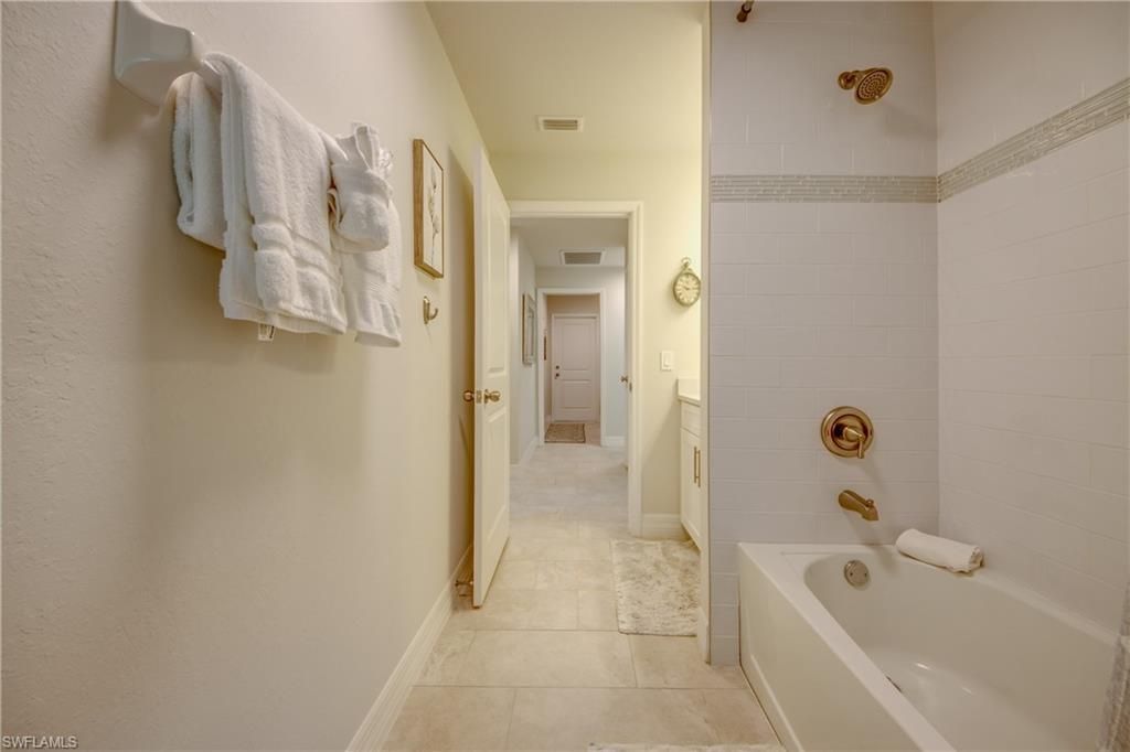 2104 SW 28th Ln , Cape Coral, FL 33914 Photo
