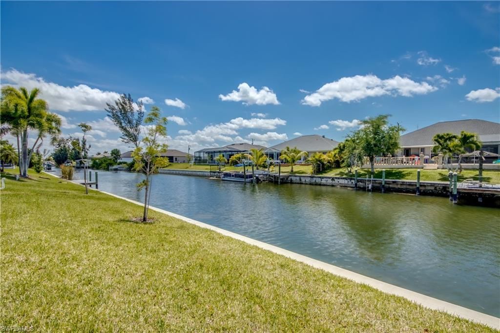 2104 SW 28th Ln , Cape Coral, FL 33914 Photo