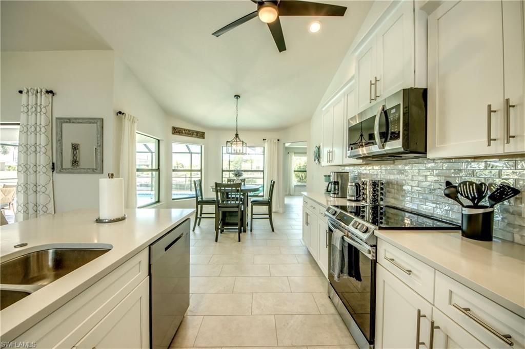 2104 SW 28th Ln , Cape Coral, FL 33914 Photo