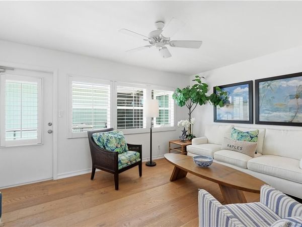 285 8th AVE S, Unit 285, NAPLES, FL 34102
