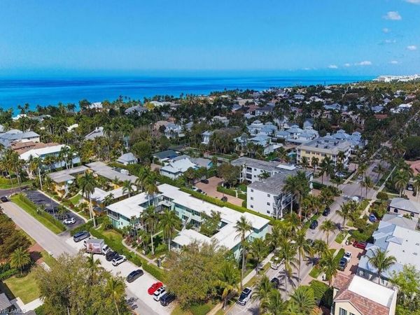 285 8th AVE S, Unit 285, NAPLES, FL 34102