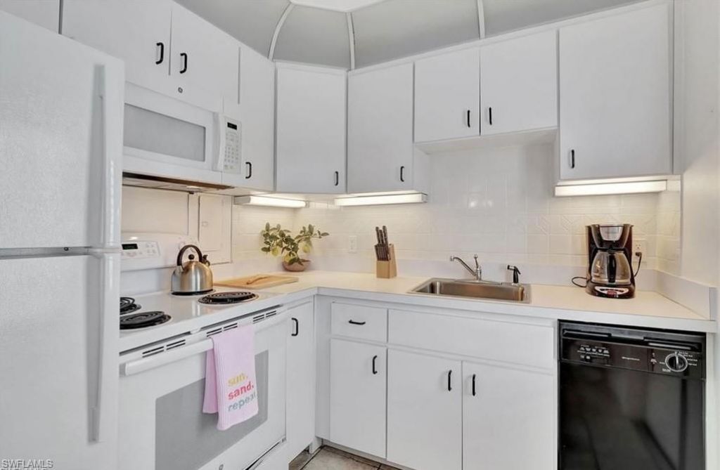 285 8th Ave S, Unit 285, Naples, FL 34102 Photo