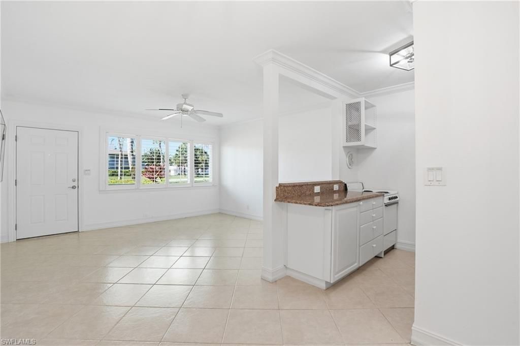 421 12th Ave S, Unit A4, Naples, FL 34102 Photo