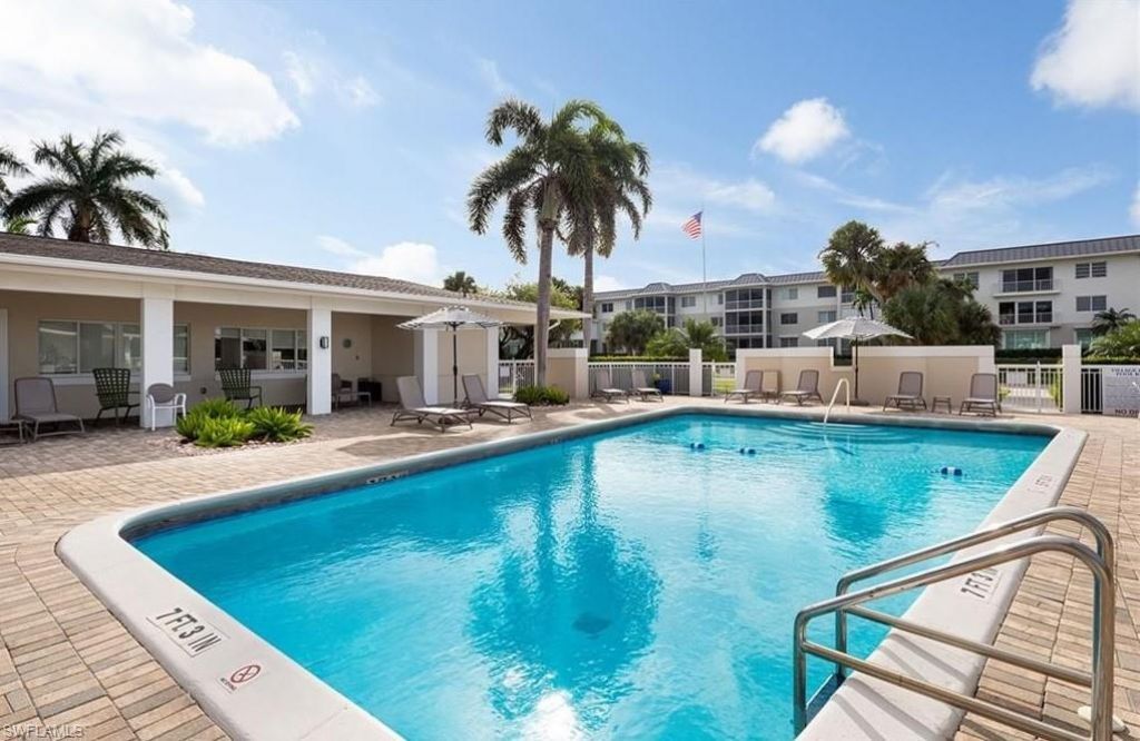 421 12th Ave S, Unit A4, Naples, FL 34102 Photo