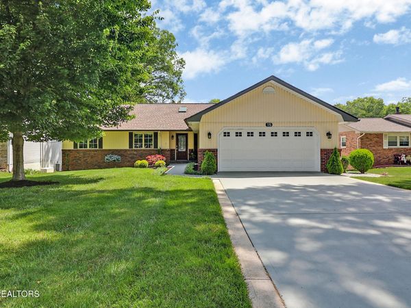 15 Meadowlark Circle, Crossville, TN 38558