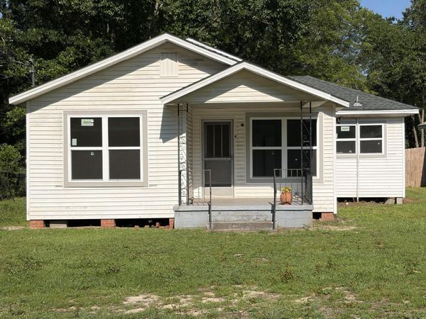 1346 N Pearl Street, Crestview, FL 32536