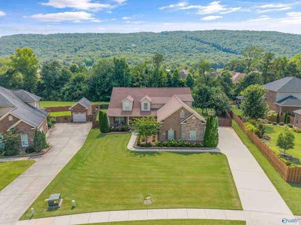 7050 Jacks Creek Lane SE, Owens Cross Roads, AL 35763