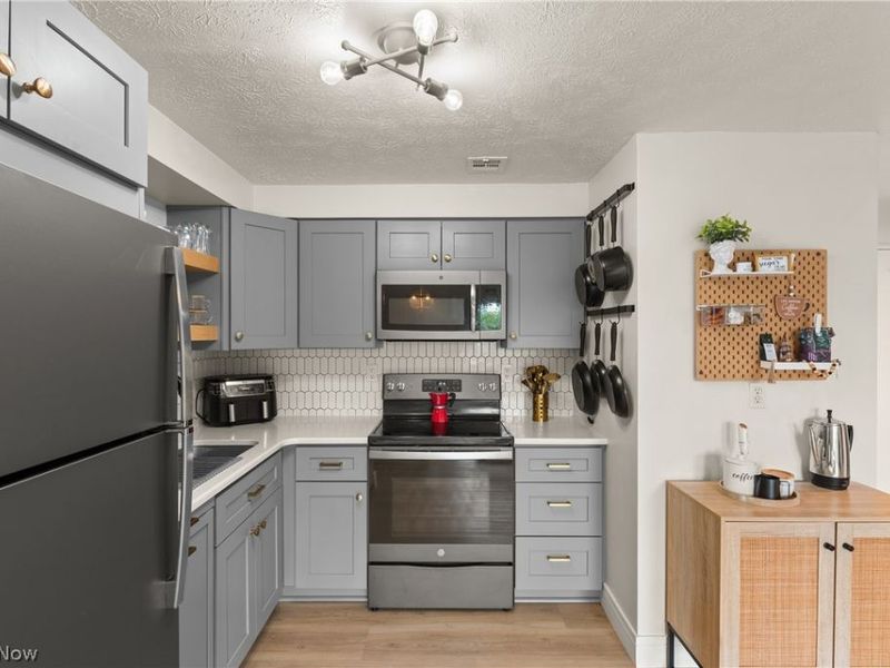 10301 Lake Avenue, Unit 420, Cleveland, OH 44102 Photo 13