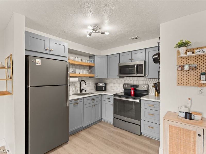 10301 Lake Avenue, Unit 420, Cleveland, OH 44102 Photo 15